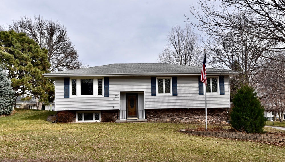 111 Heesch Avenue, TREYNOR, IA 51575 BHGRE