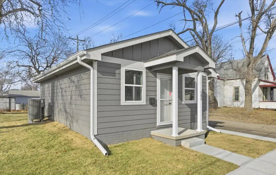 102 N 8th Street, Council Bluffs, IA 51503 - #3
