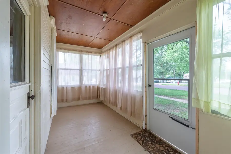 431 S Day Avenue, Ute, IA 51060 - #3