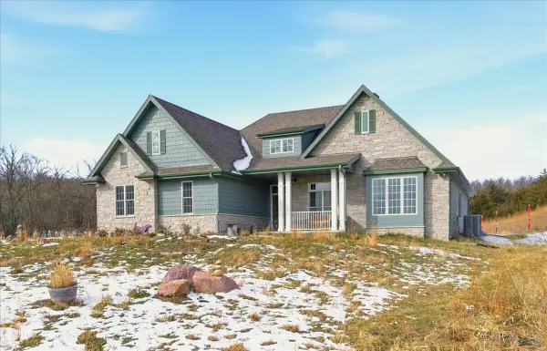 1449 240th Avenue, THURMAN, IA 51654