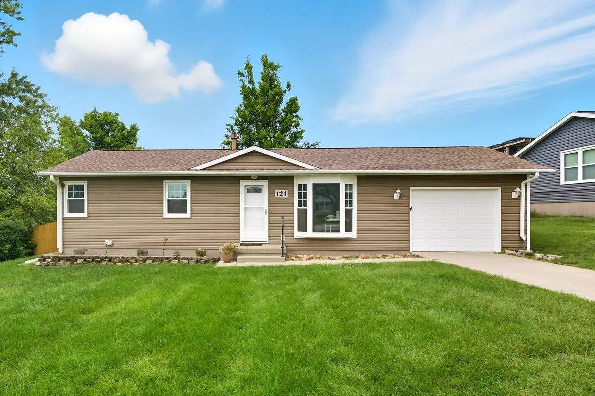 124 Schueman Cul De Sac, Oakland, IA 51560 - #1