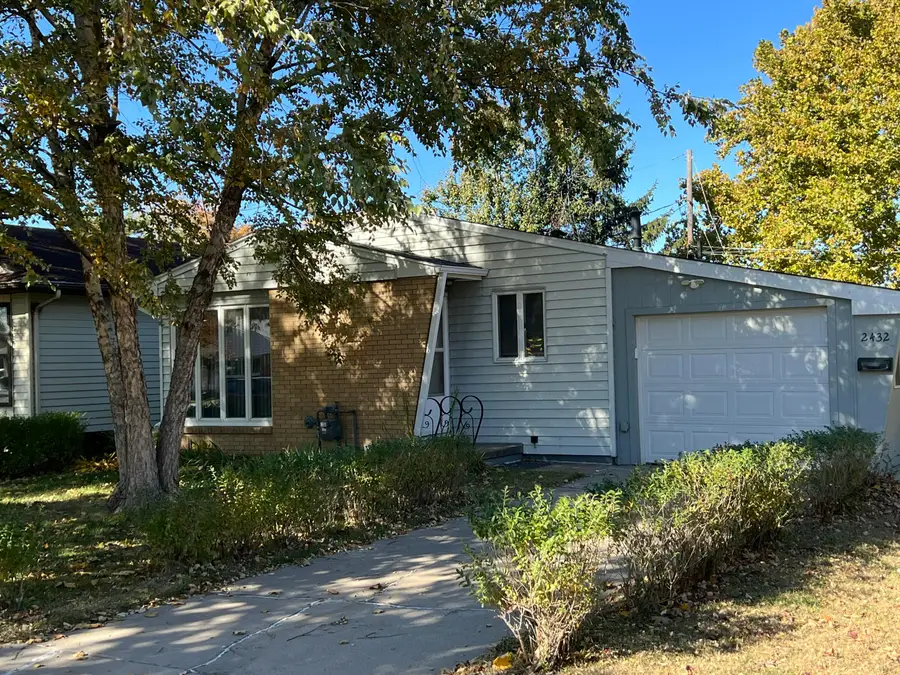 2432 Ave I, Council Bluffs, IA 51501 - Image #2
