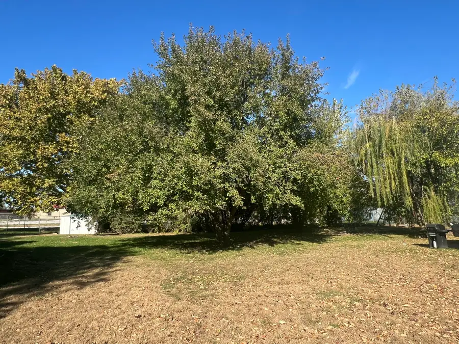 2432 Ave I, Council Bluffs, IA 51501 - Image #2