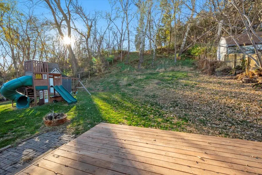 902 Valley Drive, Crescent, IA 51526 - Image #2