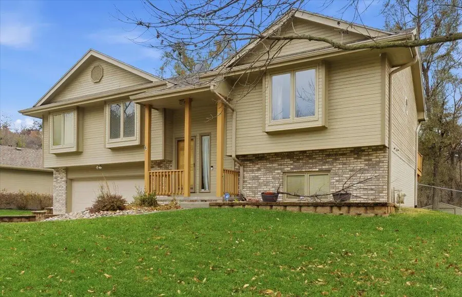 733 Parkwild Drive, Council Bluffs, IA 51503 - Image #3