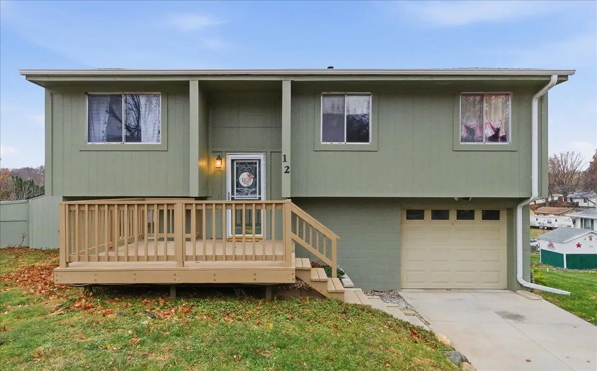 12 Pinehurst Circle, Glenwood, IA 51534 - Image #1