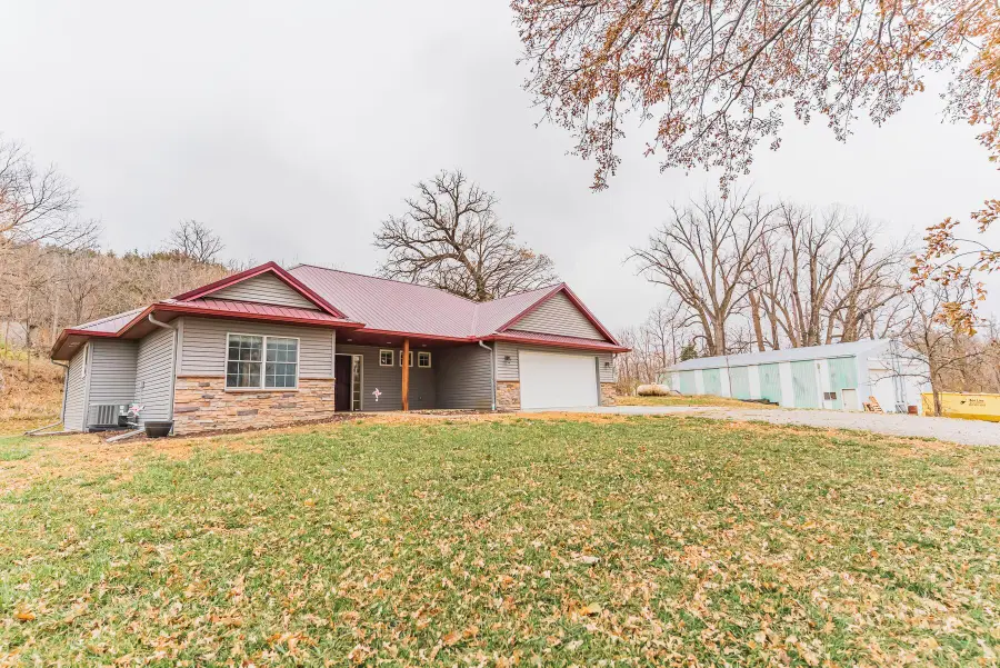21832 Kane Avenue, Pacific Junction, IA 51561 - Image #2