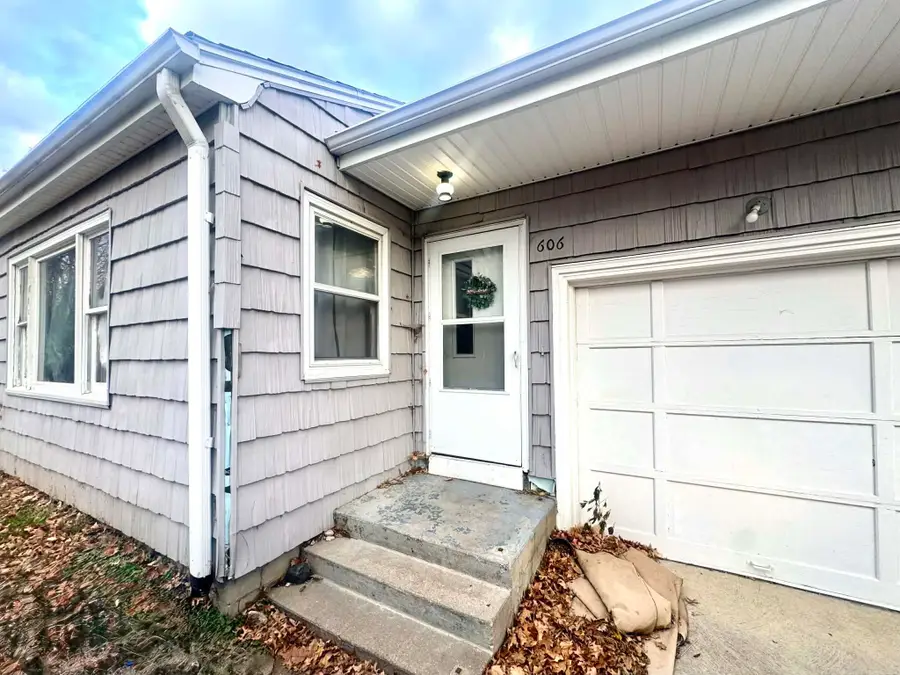 606 Carter Drive, Red Oak, IA 51566 - Image #2