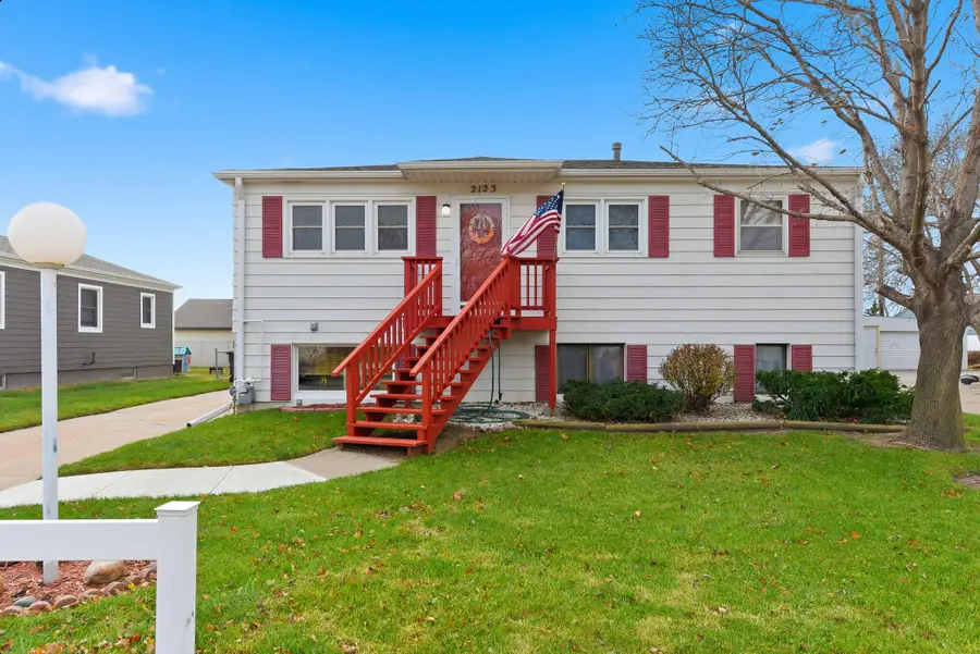 2123 Avenue N, Council Bluffs, IA 51501 - Image #2