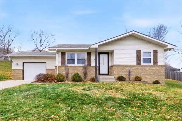 102 Shamrock Circle, GLENWOOD, IA 51534