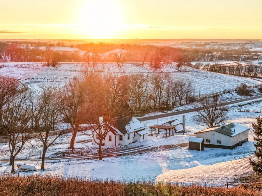 27566 Magnolia Road, Underwood, IA 51576 - Image #3