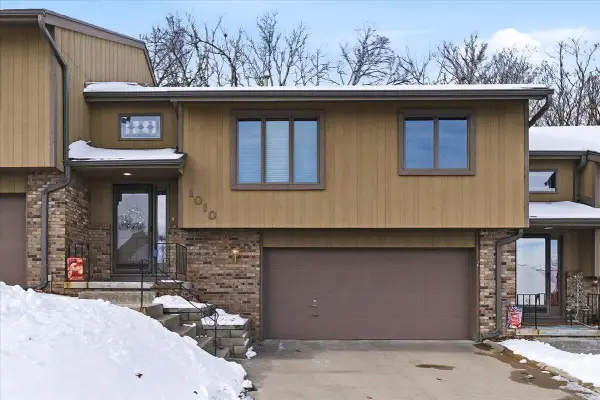 1010 Arbor Ridge Cir Circle, COUNCIL BLUFFS, IA 51503