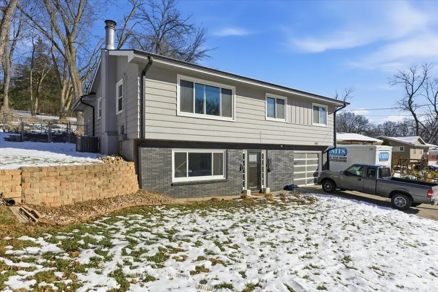825 Mckenzie Avenue, Council Bluffs, IA 51503 - Image #3