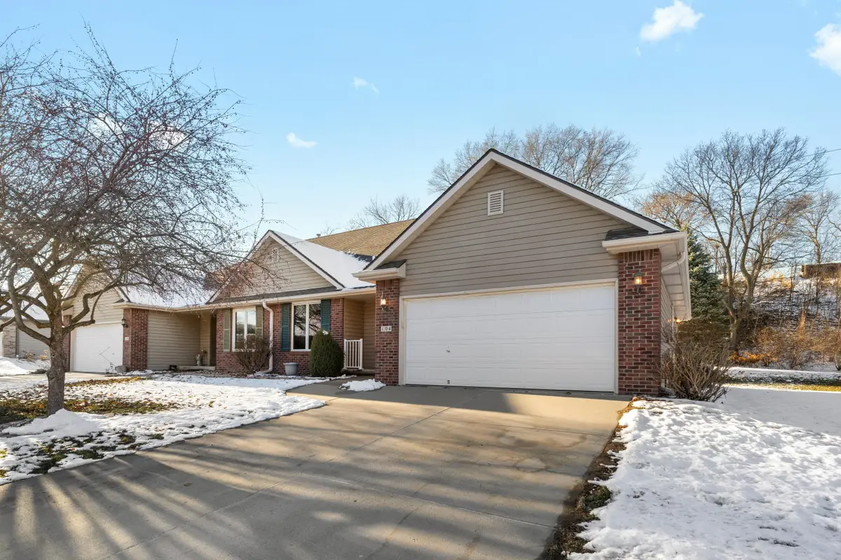 104 W Ferndale Drive, Council Bluffs, IA 51503 - Image #1