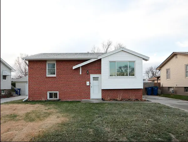 1005 Cachelin Drive Drive, CARTER LAKE, IA 51510