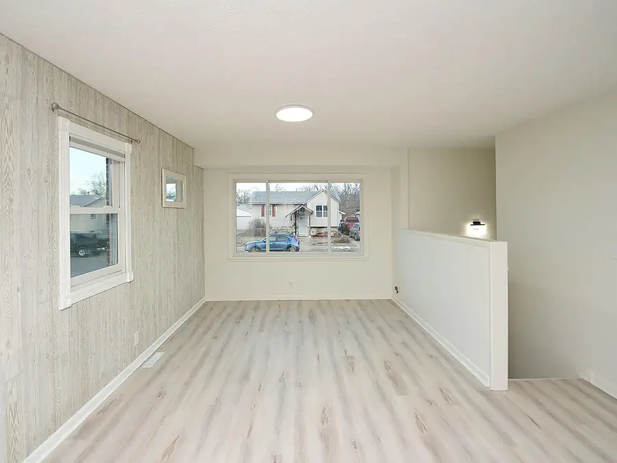 1005 Cachelin Drive Drive, Carter Lake, IA 51510 - Image #3