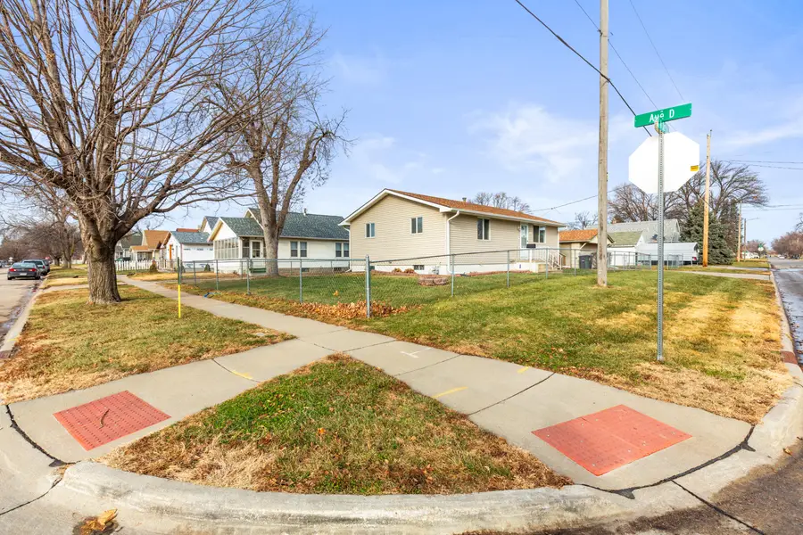 400 N 31st Street, Council Bluffs, IA 51501 - Image #2