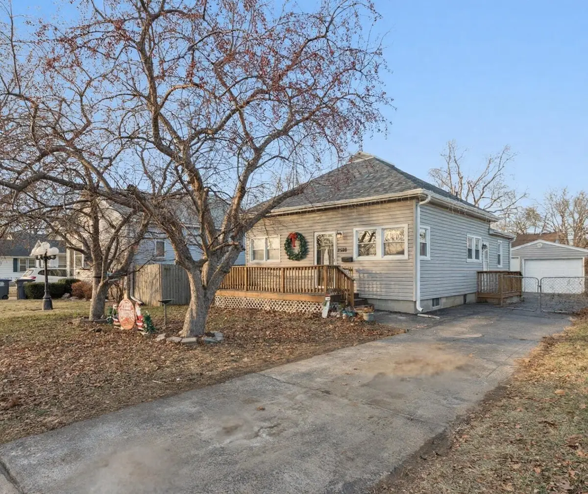 2528 Avenue F, Council Bluffs, IA 51501 - Image #1