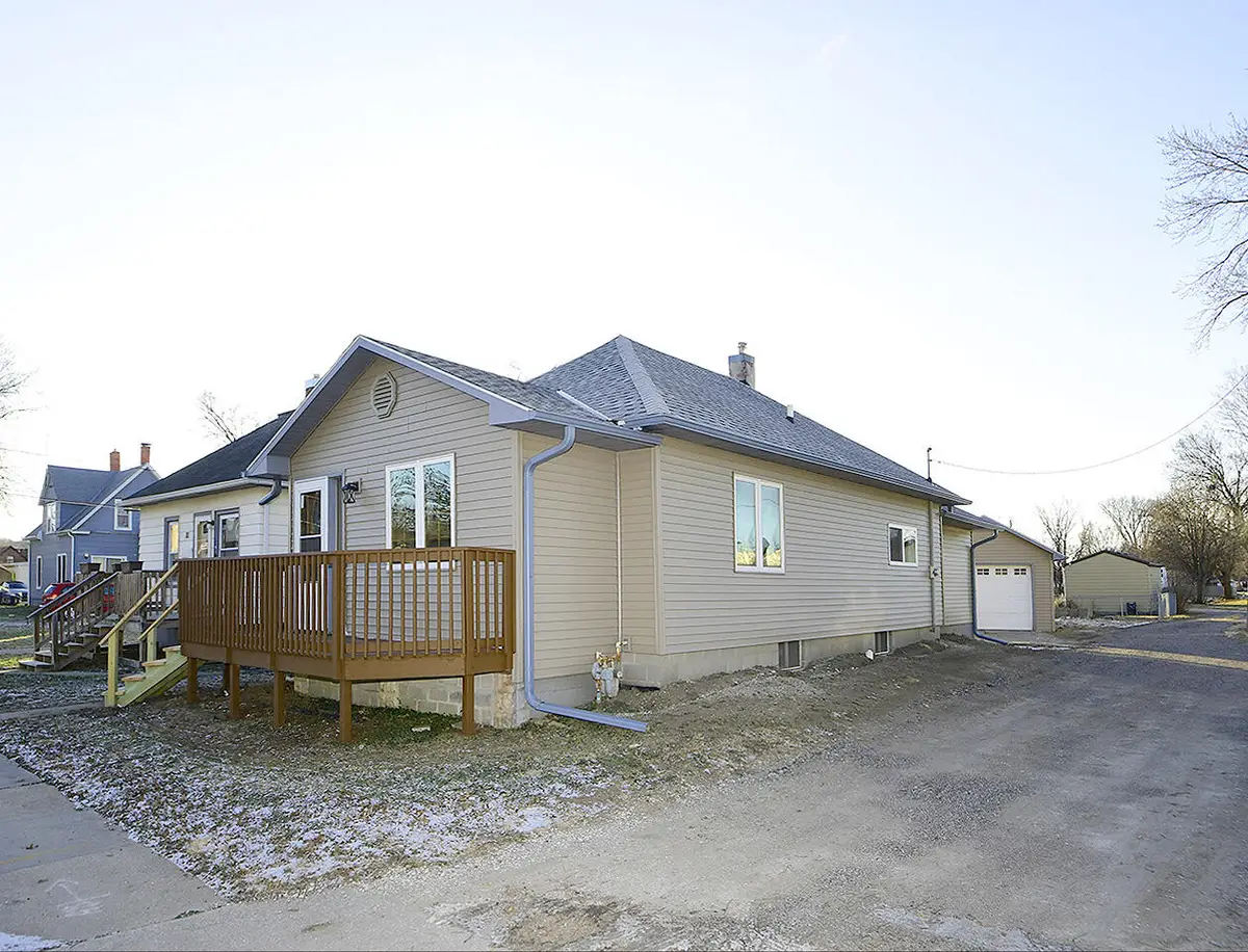 813 19th Avenue, Council Bluffs, IA 51503 - #1