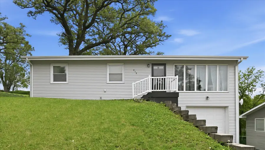 513 Glass Street, Oakland, IA 51560 - #3