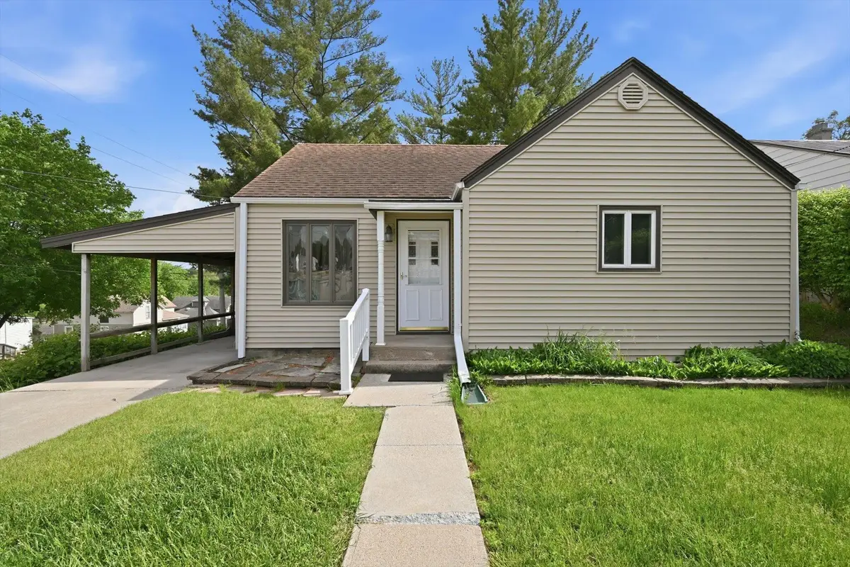 322 E 8th Street, Logan, IA 51546 - #1