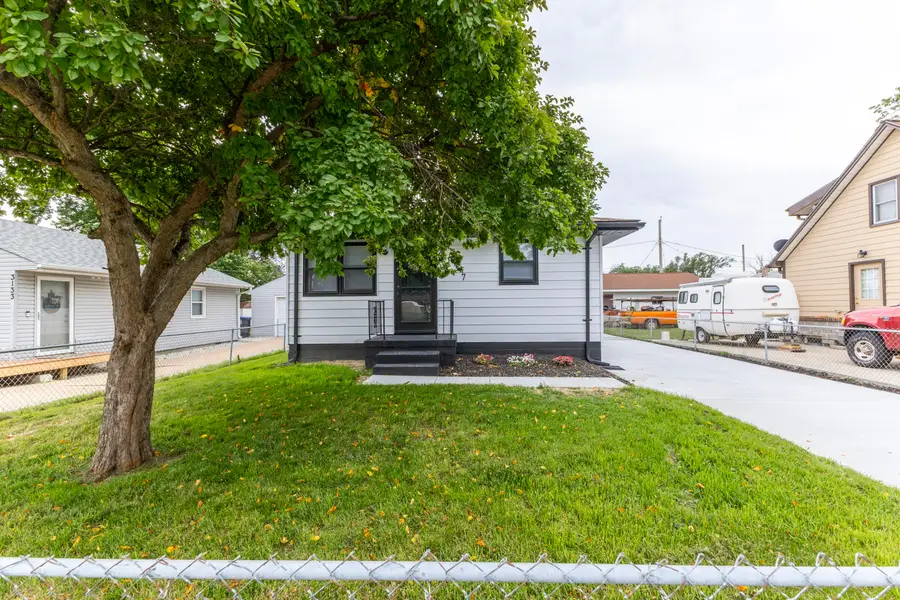 3137 Avenue H, Council Bluffs, IA 51501 - #2