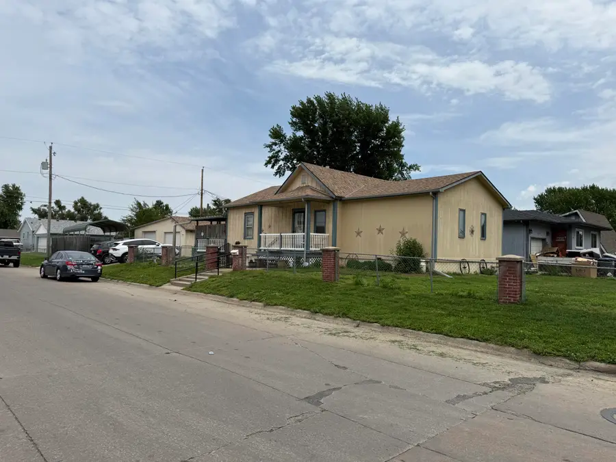 701 N 34th Street, Council Bluffs, IA 51501 - #3