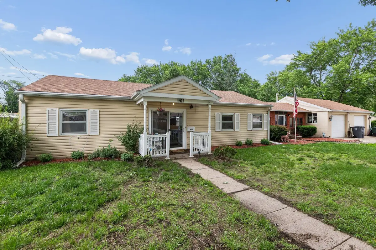 901 N 32nd Street, Council Bluffs, IA 51501 - #1