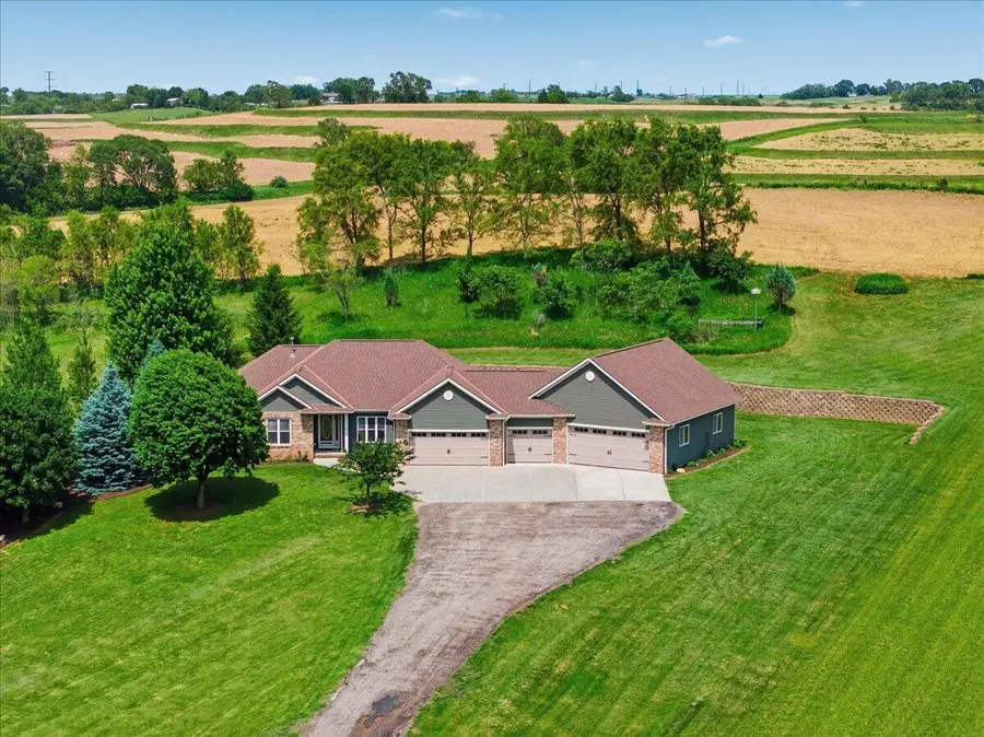 22354 Pioneer Trail, Council Bluffs, IA 51503 - #2