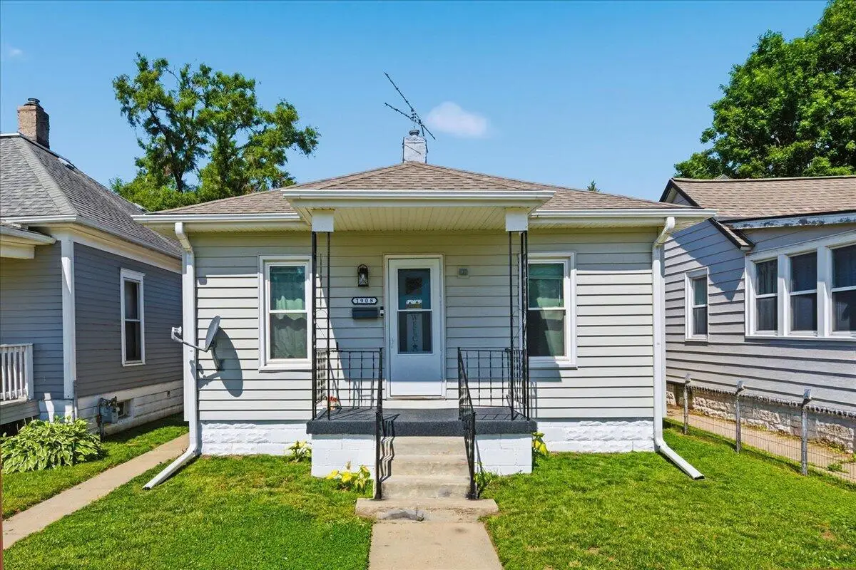 1908 S 10th Street, Council Bluffs, IA 51501 - #1