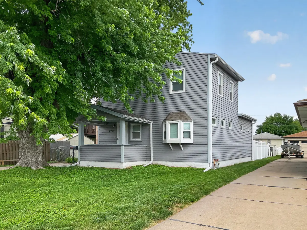2928 Avenue G, Council Bluffs, IA 51501 - #1