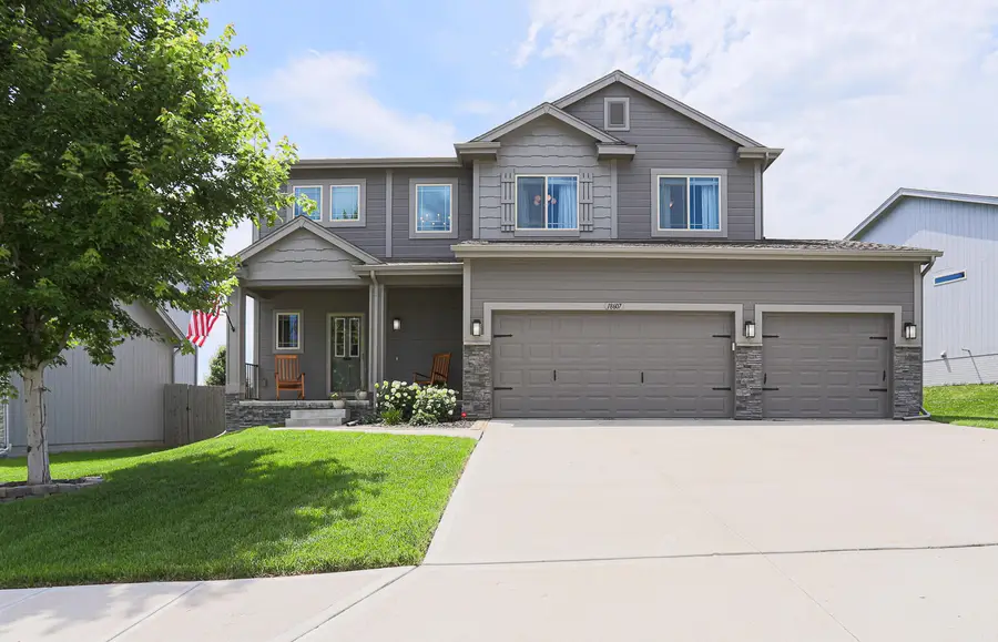 18607 Blackwalnut Street, Omaha, NE 68136 - #2