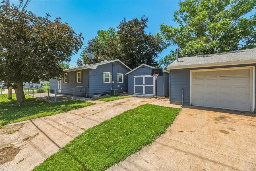 3100 9th Avenue, Council Bluffs, IA 51501 - #3