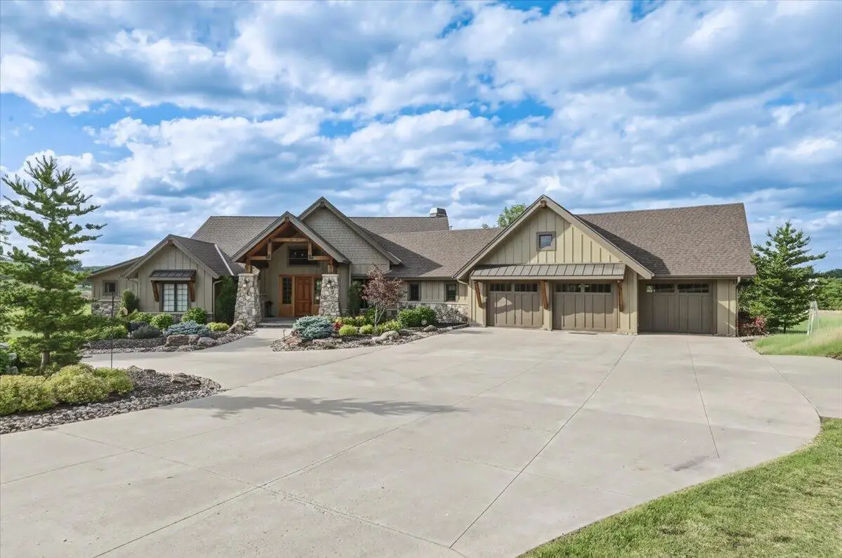 29616 Coldwater Avenue, Honey Creek, IA 51542 - #1