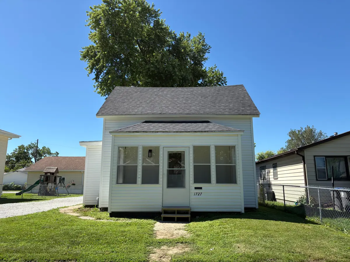 1727 2nd Avenue, Council Bluffs, IA 51501 - #1