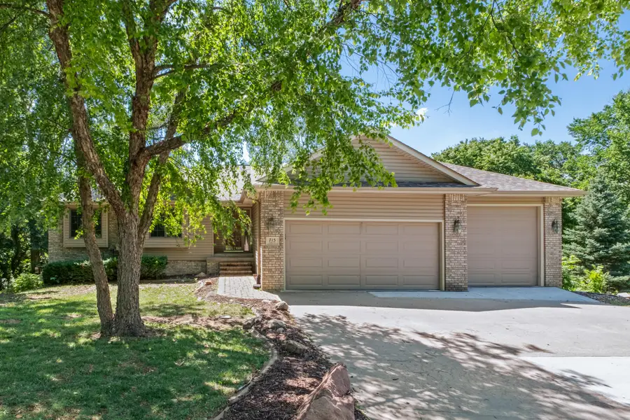 715 Parkwild Drive, Council Bluffs, IA 51503 - #2