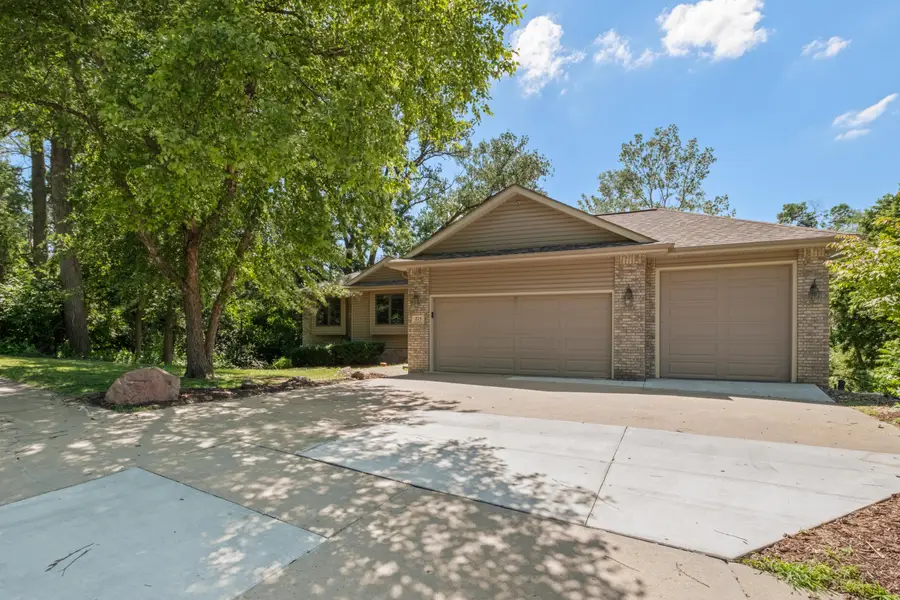 715 Parkwild Drive, Council Bluffs, IA 51503 - #3