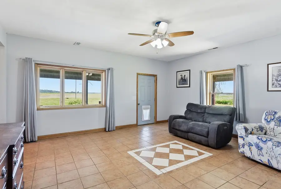 3051 Italy Avenue, Missouri Valley, IA 51555 - #2