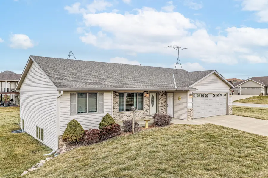 1319 Woodland Drive, Carroll, IA 51401 - Image #2