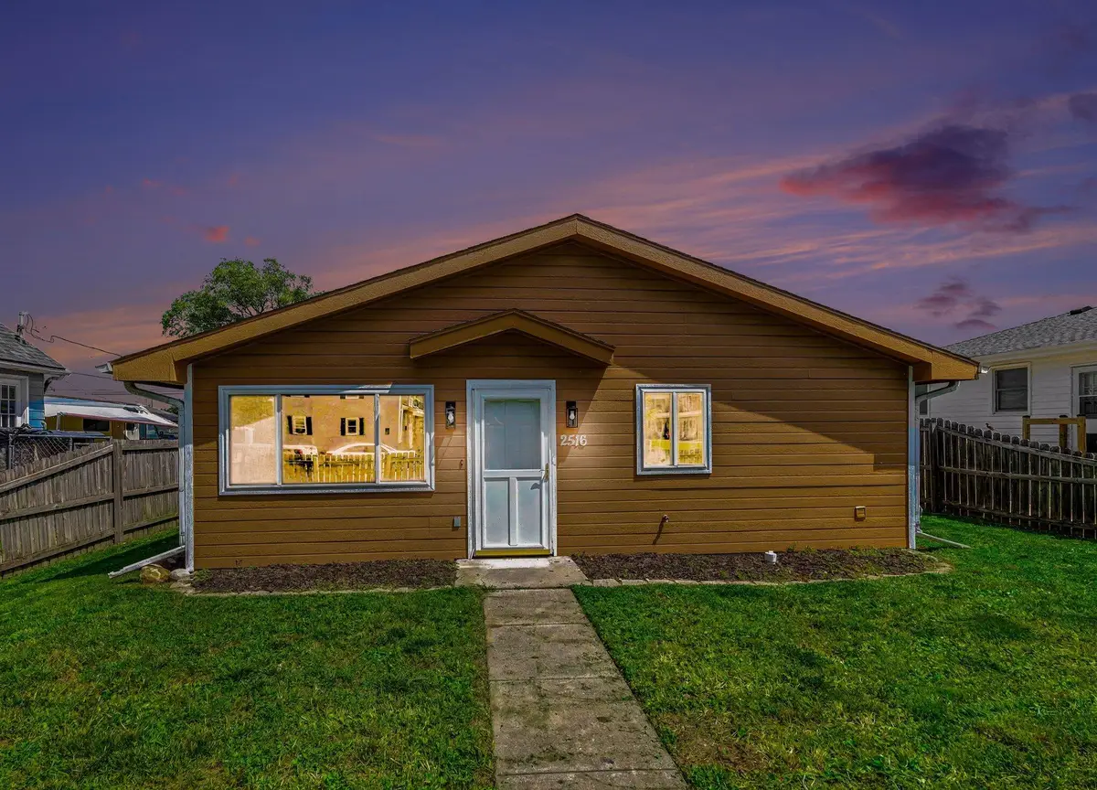 2516 3rd Avenue, Council Bluffs, IA 51501 - #1
