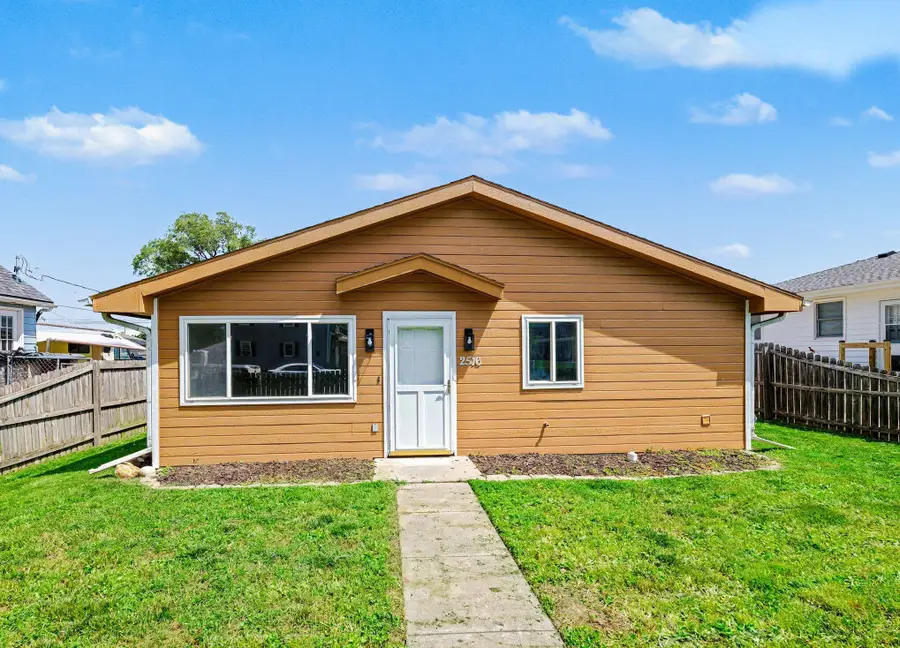 2516 3rd Avenue, Council Bluffs, IA 51501 - #2