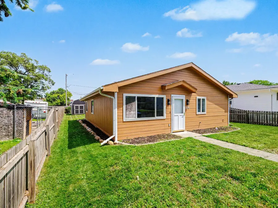 2516 3rd Avenue, Council Bluffs, IA 51501 - #3