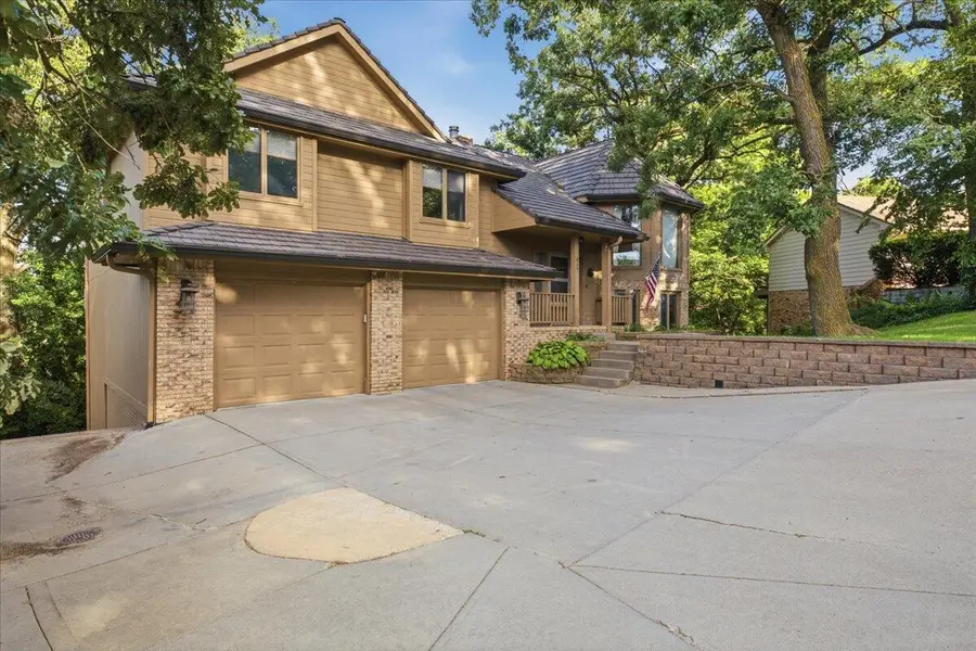 825 Timbercrest Drive, Council Bluffs, IA 51503 - #2