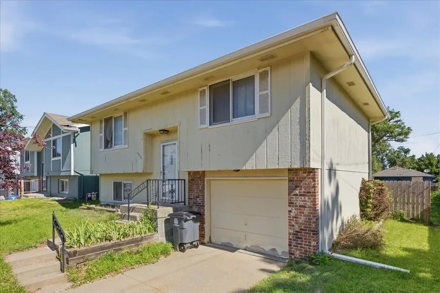 4016 Avenue C, Council Bluffs, IA 51501 - #2
