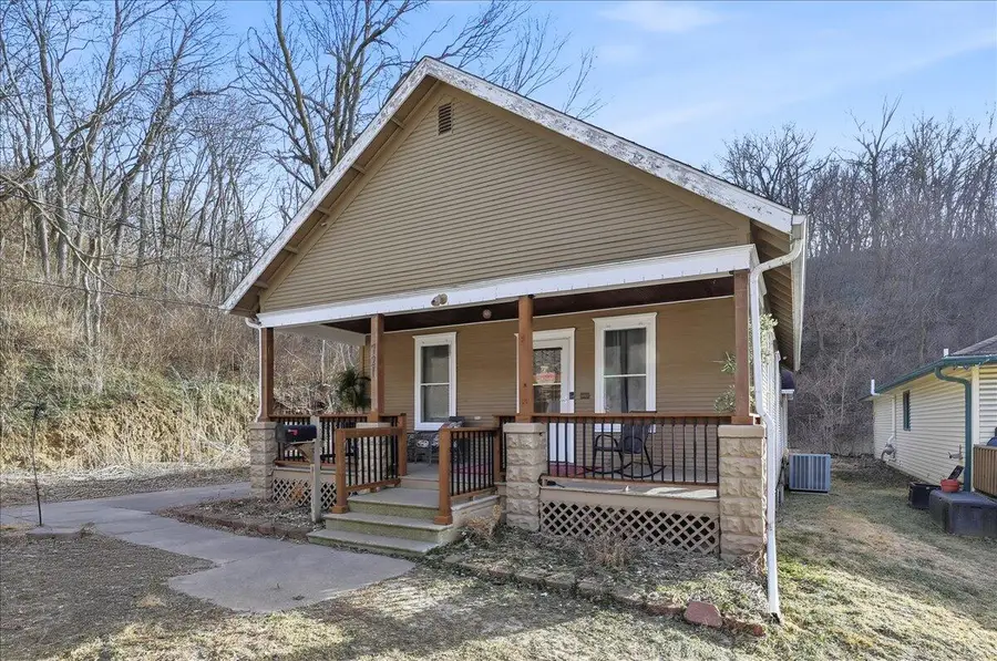 721 W Graham Avenue, Council Bluffs, IA 51503 - Image #2