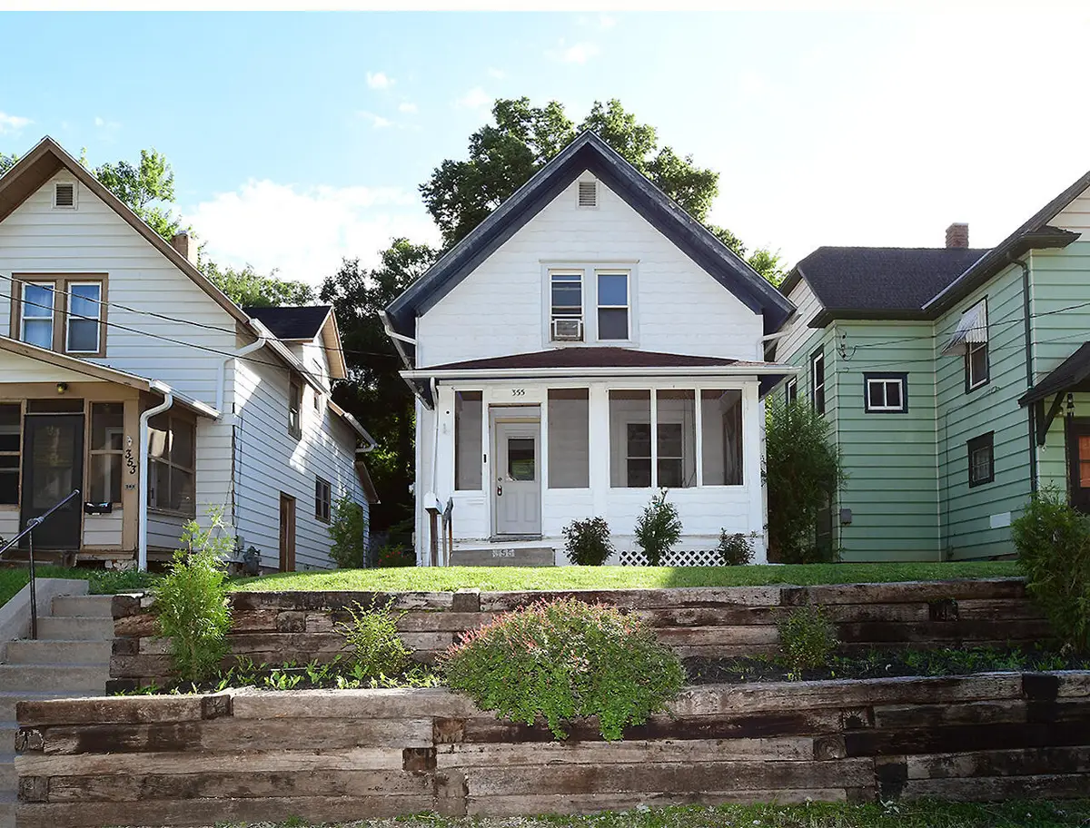 355 Lincoln Avenue, Council Bluffs, IA 51503 - #1