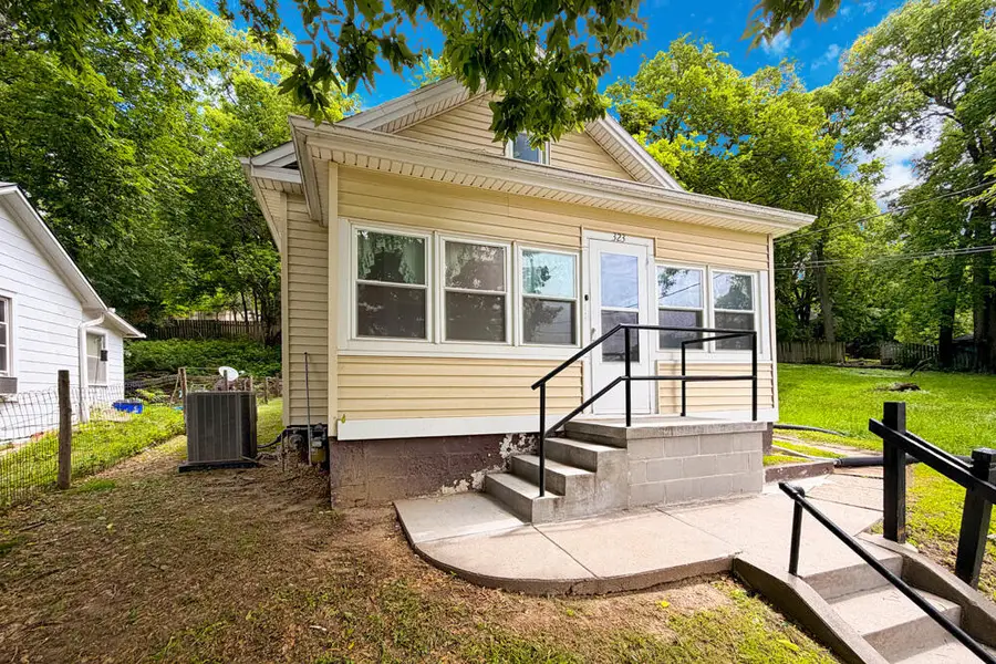 323 Benton Street, Council Bluffs, IA 51503 - #2
