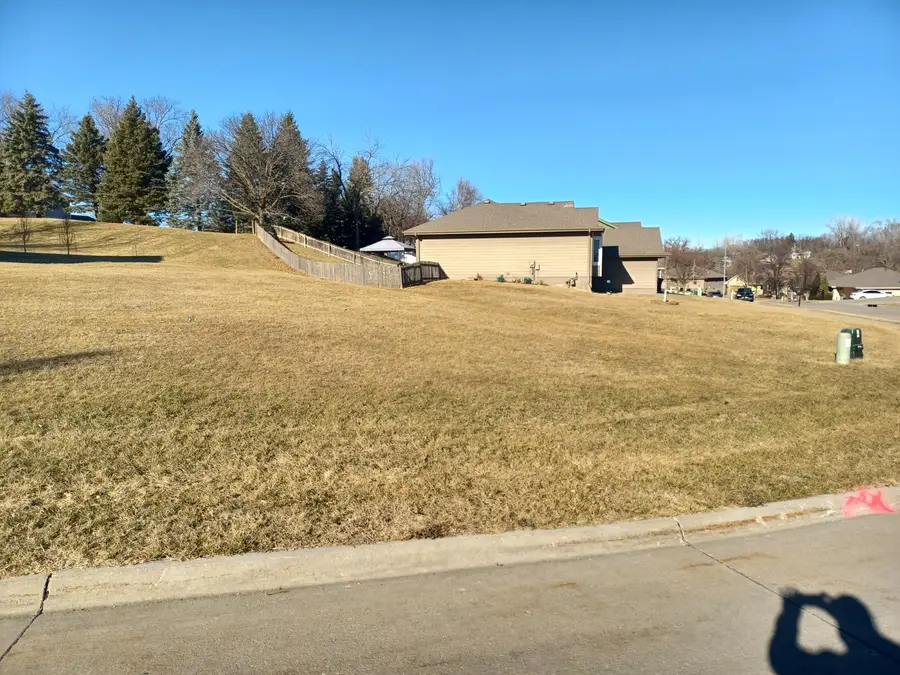 233 East View Drive, Council Bluffs, IA 51503 - #2