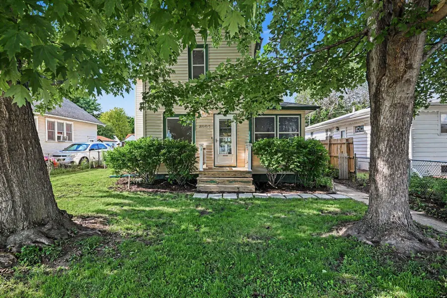 2504 Avenue F, Council Bluffs, IA 51501 - #2