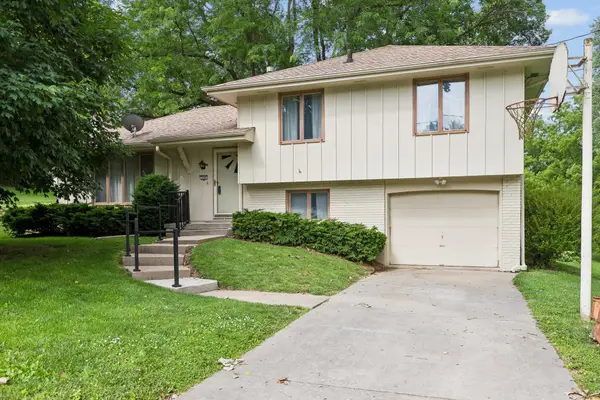 220 Cloverdale Drive, COUNCIL BLUFFS, IA 51503